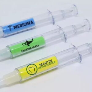 Caneta plástica em formato de seringa, esferográfica e marca texto